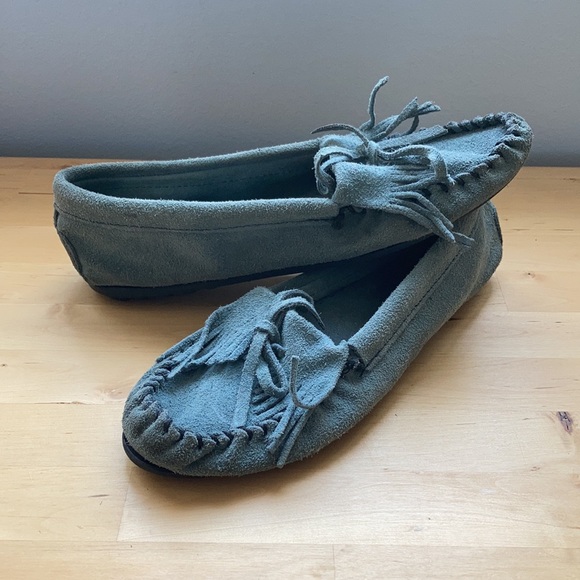 Minnetonka gray-blue suede moccasins - size 6.5 - Picture 9 of 11